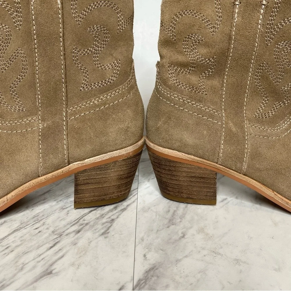 New! Dolce Vita Solow Tan Suede Western Bootie 6